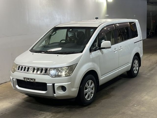 296 MITSUBISHI DELICA D5 CV2W 2012 г. (KCAA Fukuoka)